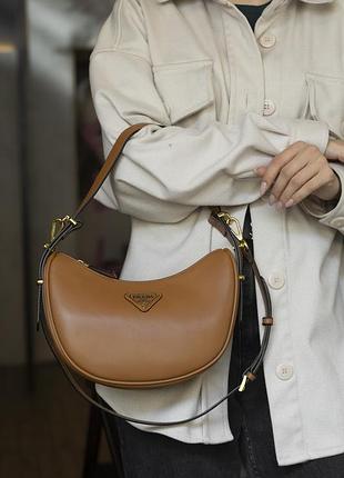 Сумка arqué small leather shoulder bag