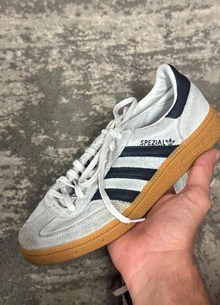 Кроссовки adidas spezial