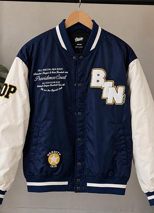 Куртка чоловіча pull&bear varsity бомбер синя з білими рукавами
