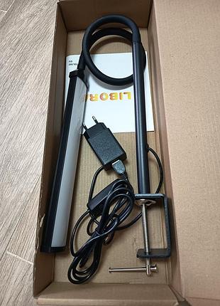 Led-лампа libor tdl502 eu на струбцині з гнучкою ніжкою та usb-живленням.