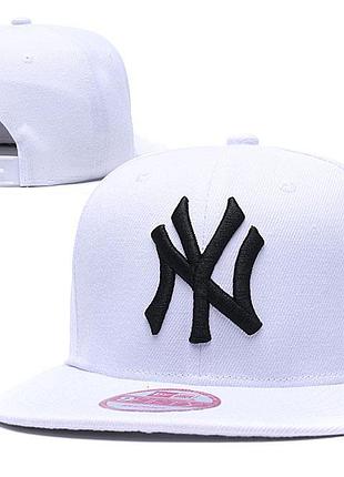 Кепка снепбэк new york yankees snapback белая