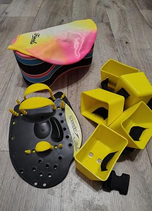 Аксесуари для плавання speedo: пояс обтяжувач, лопатки, шапочка та дошка