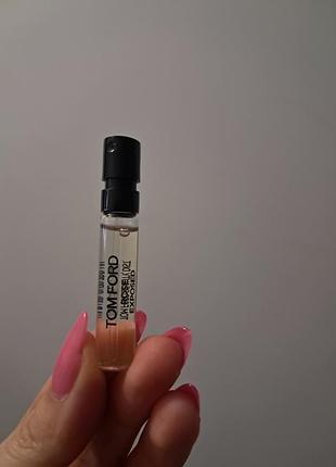Парфумована вода tom ford rose exposed 2 мл 4