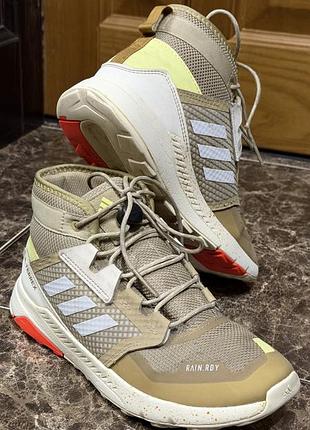 Кросівки унісекс adidas terrex  rain.rdy бежеві us5 uk4.5 23см
