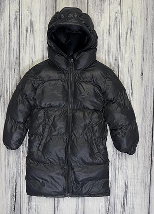 Nike куртка пальто оригинал детская 122 128 см xs размер пуховик