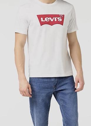Нова футболка levi’s  розмір l