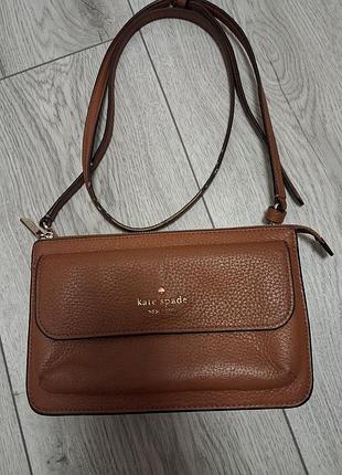 Крос-боді жіноча kate spade leila small flap crossbody коричнева