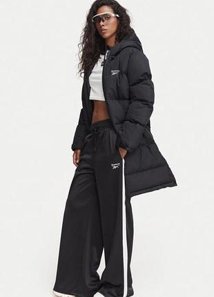 Жіночий пуховик reebok чорний