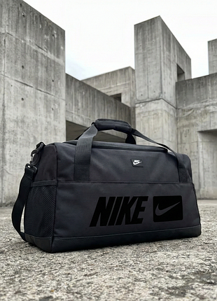 Сумка черная с большим черным лого nike