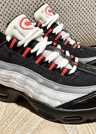 Оригінальні шкіряні кросівки nike  31,5 розмір 20 см дитячі демісезонні кросівки на осінь