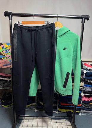 Спортивний костюм чоловічий nike tech fleece ч
