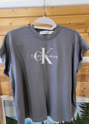Футболка calvin klein
