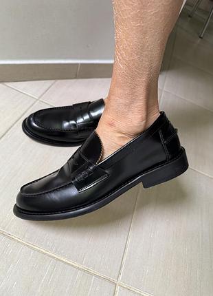 Продам шкіряні лофери benci brothers