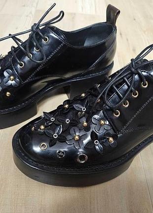 Туфлі жіночі louis vuitton чорні, розмір 39
