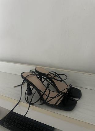 Босоніжки жіночі zara чорні з перепльотом