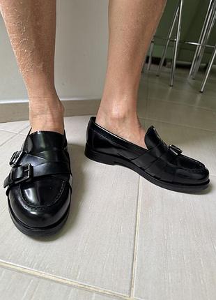 Продам шкіряні лофери geox