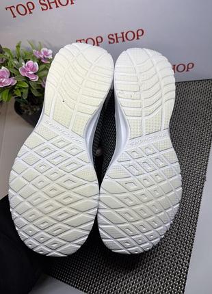 Оригинальные кроссовки skechers 3