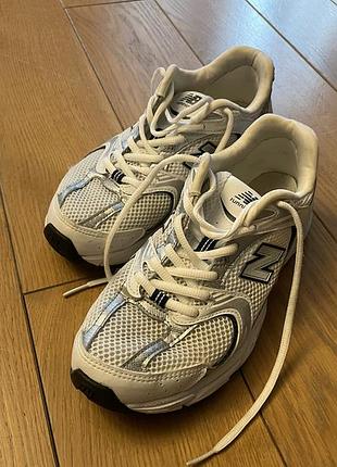 Кросівки жіночі new balance 530 білі, сріблясті з довжиною устілки 23 см