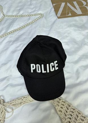 Кепка-бейсболка з вишитим написом police