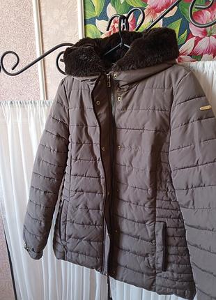 Красива куртка esprit. 3