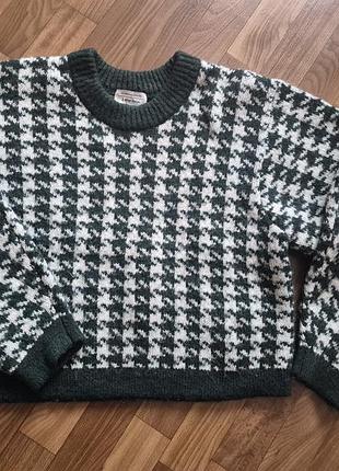 Светр жіночий у клітинку темно зелено-білий