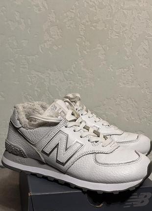 Кросівки new balance утеплені білі