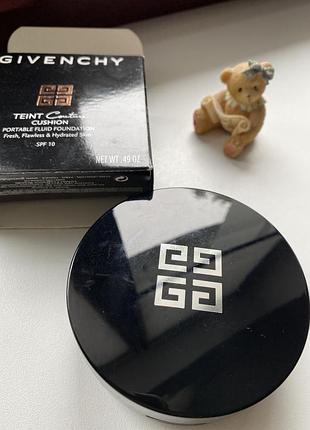 Кушон givenchy в відтінку 2