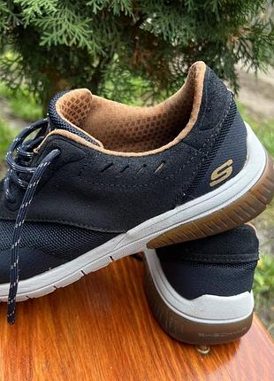 Кросівки skechers чорні, розмір 39.5, довжина устілки 25 см