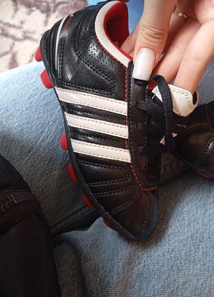 Кросівки для хлопчика adidas чорні з червоним, розмір 28