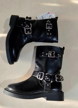 Чоботи zara