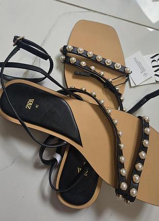 Шикарные, элегантные женские сандалии zara на плоской подошве, 41 размер.