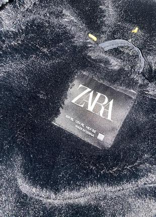Куртка жіноча zara зимова чорна з капюшоном та хутром