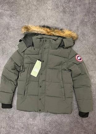 Куртка canada goose червоне лого