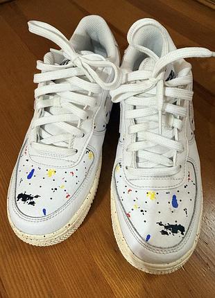 Кеди унісекс nike білі з різнокольоровими вкрапленнями, довжина устілки 24 см