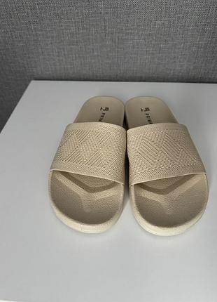 Жіночі шльопанці, сандалі primark 2