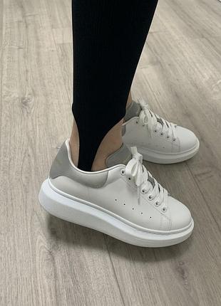 Стильні кеди alexander mcqueen oversized (white/grey)