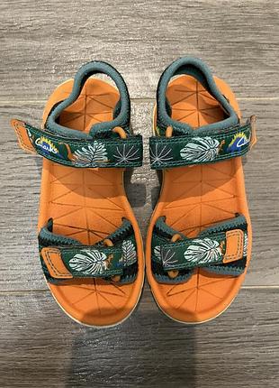 Босоніжки дитячі clarks 2