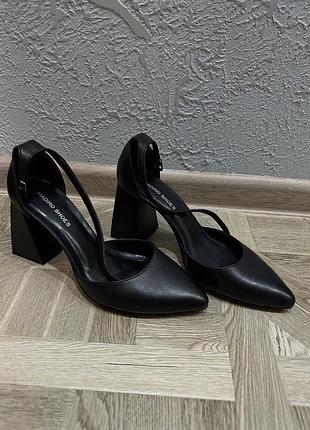 Продаю туфлі жіночі madiro shoes чорні шкіряні