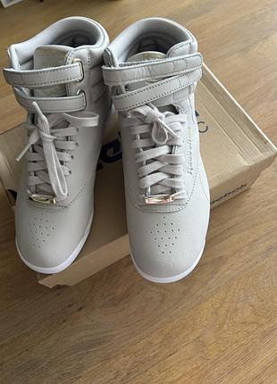 Кросівки reebok високі сірі, розмір 36, довжина устілки 23 см