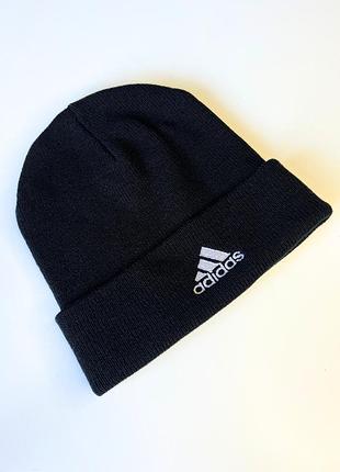 Шапка з відворотом чорна  adidas