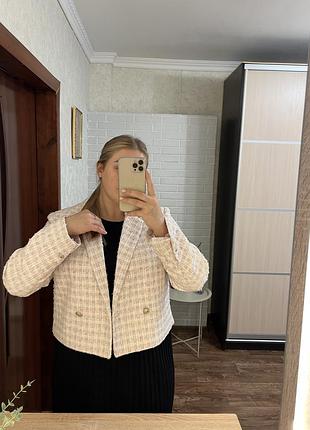 Жіночий піджак у гусячу лапку