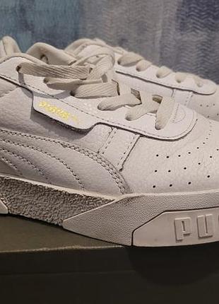 Кросівки унісекс puma білі, розмір 38