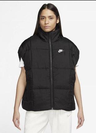 Жилетка жіноча nike sportswear tf thrmr classic чорна