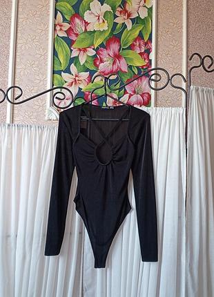 Стильне чорне боді boohoo.