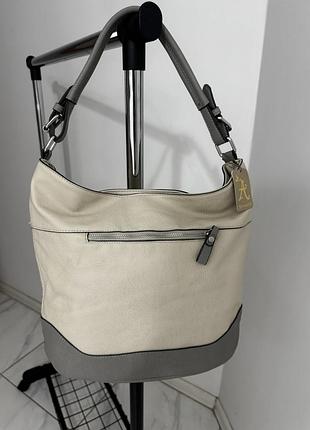 Нова шкіряна сумка бренду accessorize.