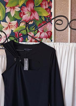Красиве чорне боді prettylittlething. 2