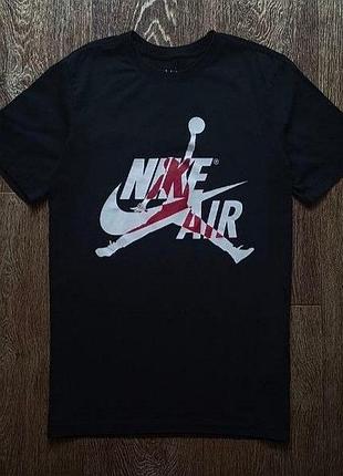 Черная мужская футболка air jordan размер s