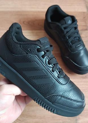 Оригінальні кросівки adidas p36.5 довжина устілки по факту 24см