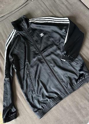 Черная сатиновая олимпийка adidas originals, 38 / m