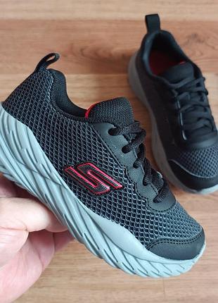 Оригінальні кросівки skechers p28.5 довжина устілки по факту 19.5см